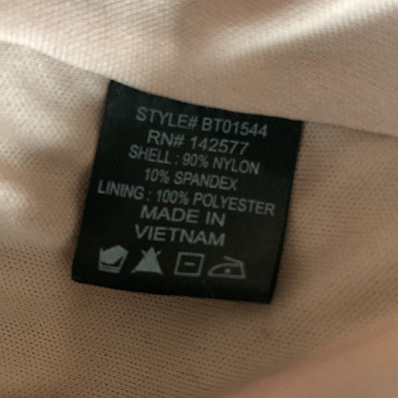 Lowest $ possible! Little black crop top - Picture 4 of 4